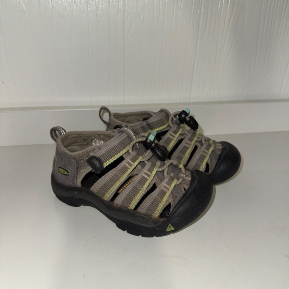 Keens - Picture 3 of 4